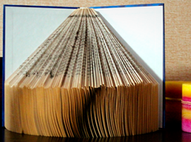 Book Folding Art: instalacja książkowa własnymi rękami dziecka